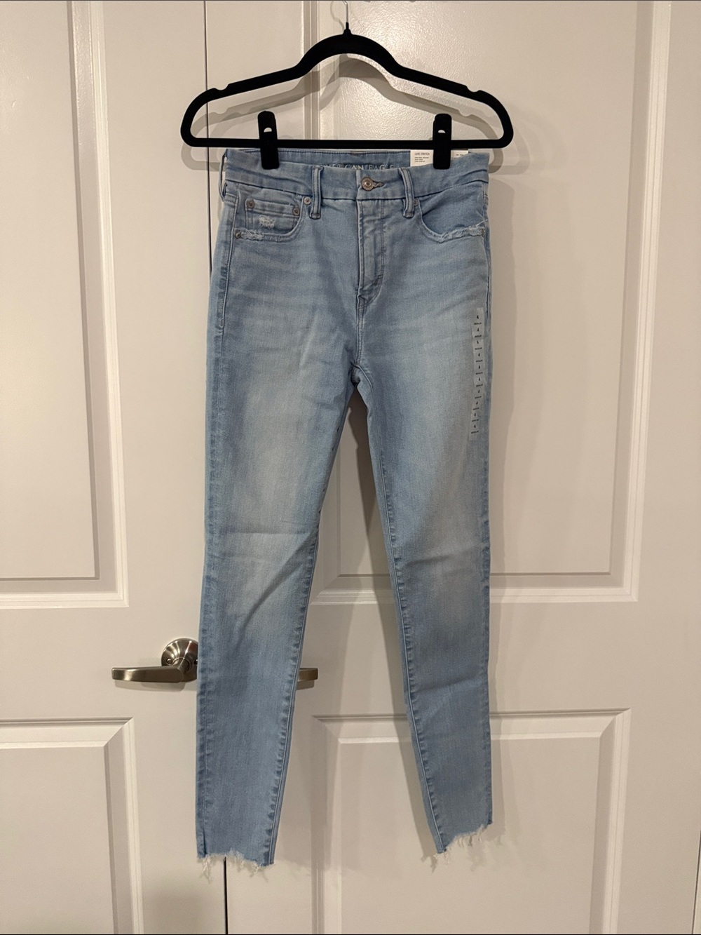 NWT American Eagle Outfitters Light Wash High Rise Jegging Lixe Stretch size 4